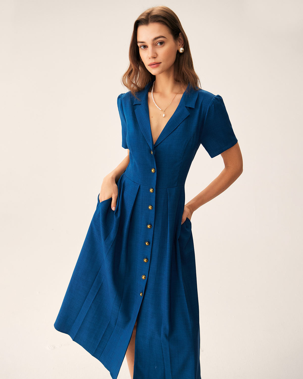 Vestido Midi Con Botones Plisado Azul Con Escote En V