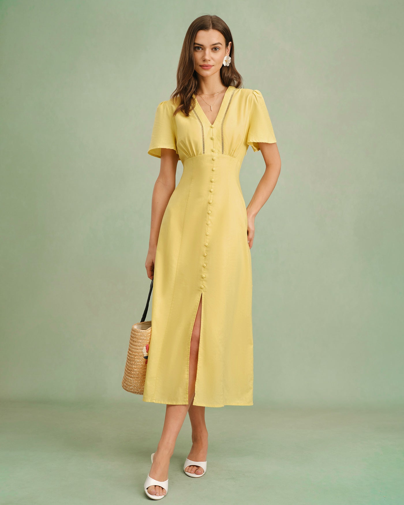 Vestido midi amarillo con cuello en V y botones