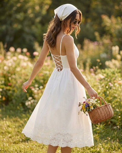Vestido Midi de Encaje Blanco con Cruce