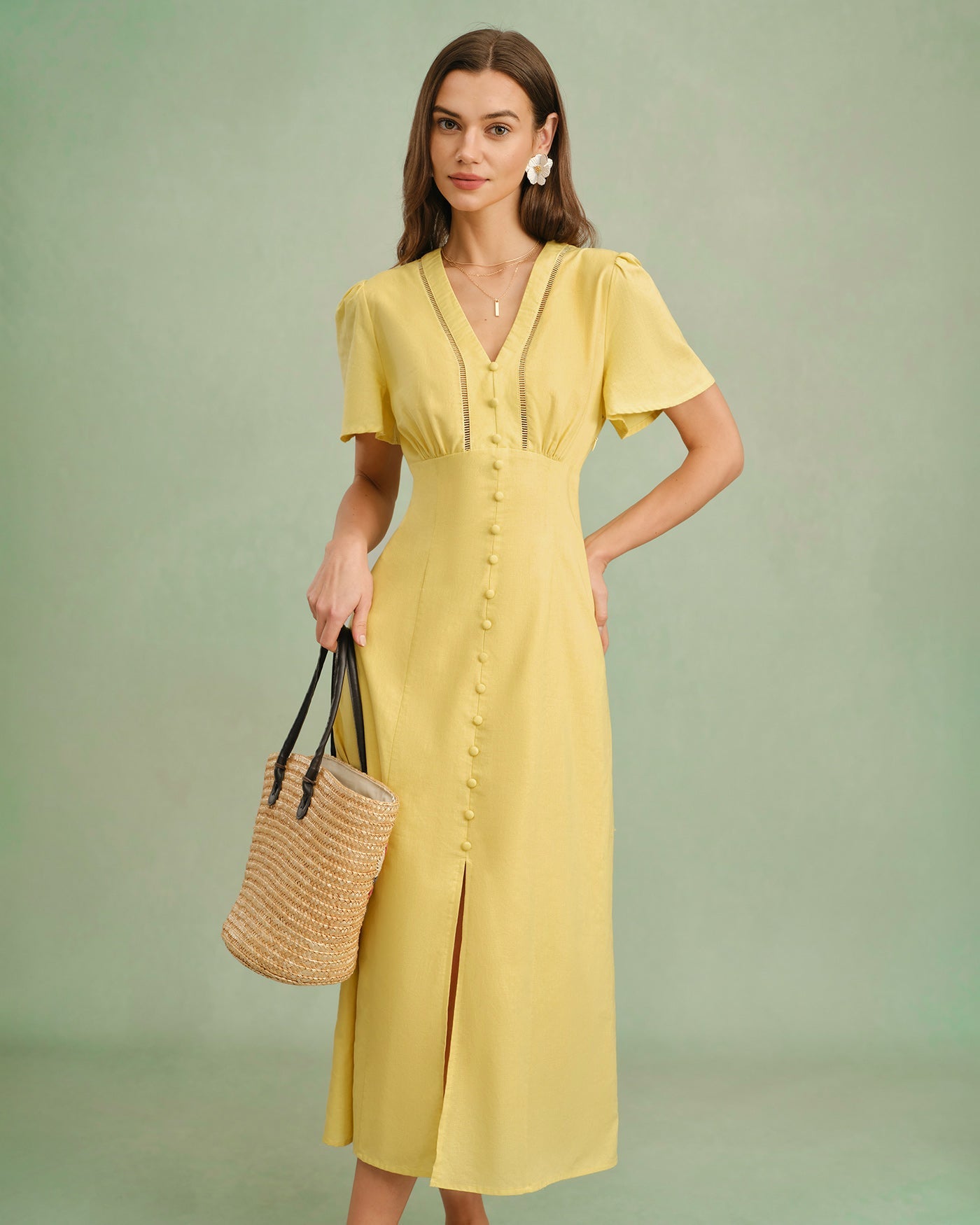 Vestido midi amarillo con cuello en V y botones