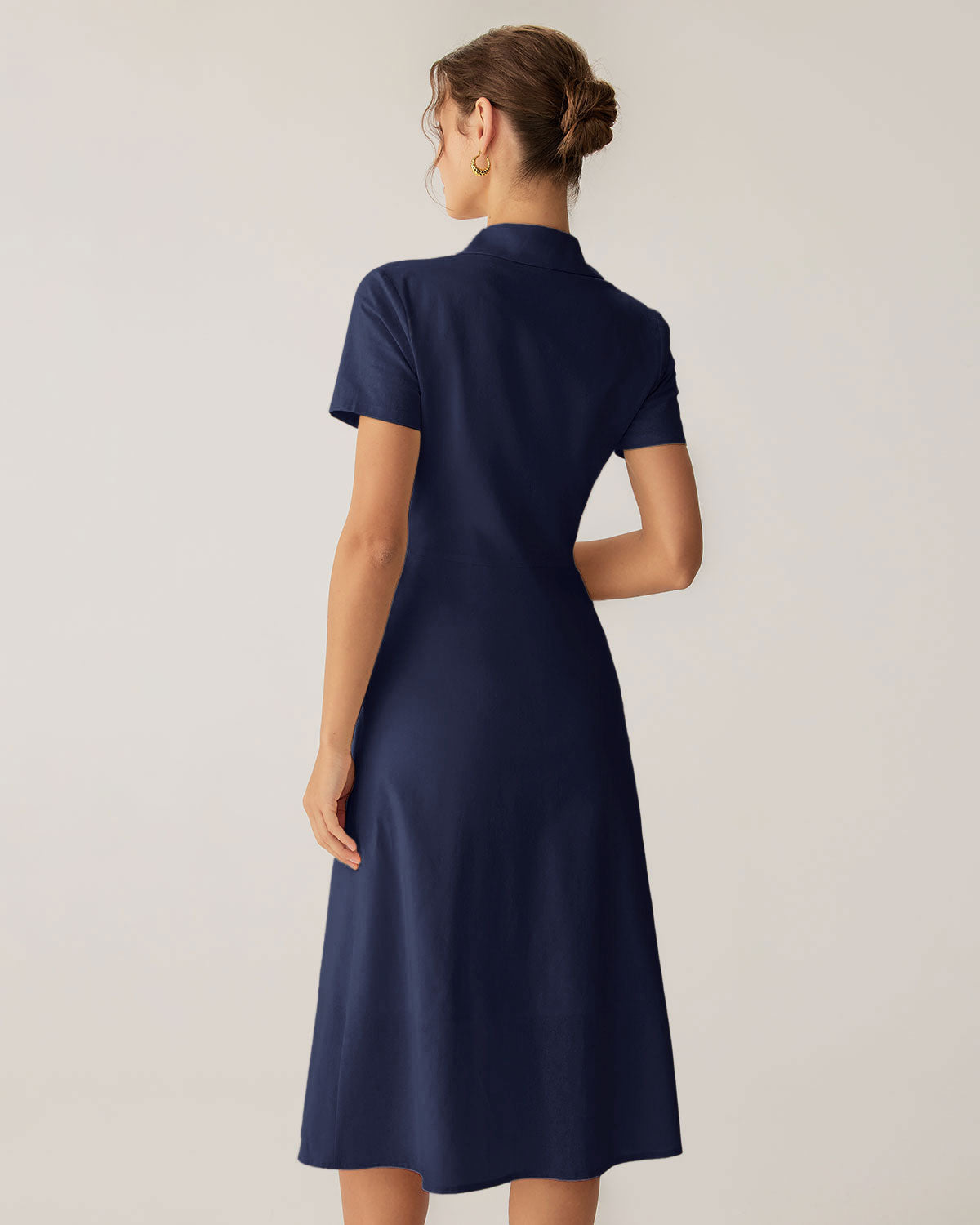 Vestido Midi de Manga Corta en Azul Marino