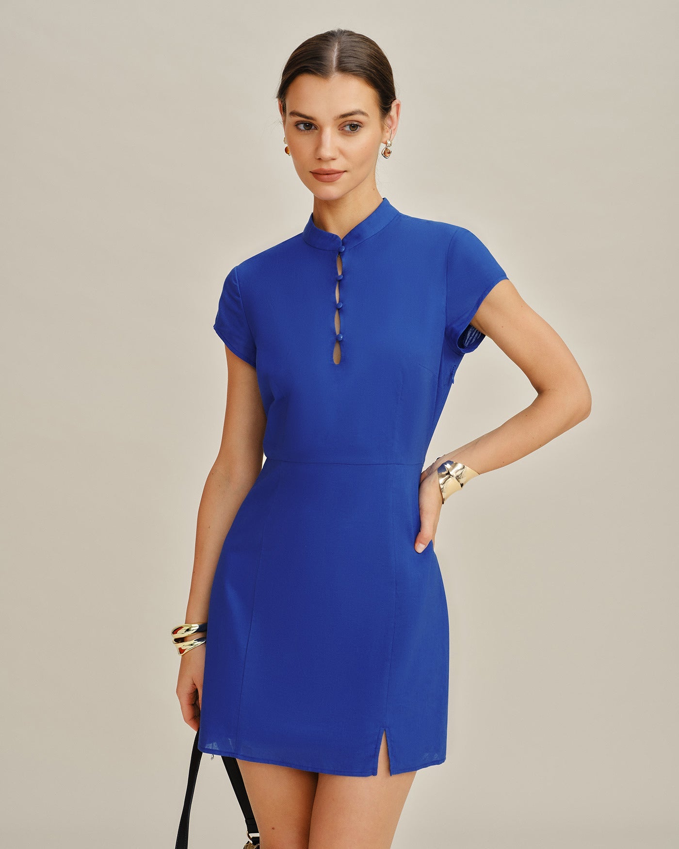 Vestido Mini con Cuello Mandarin y Abertura Azul