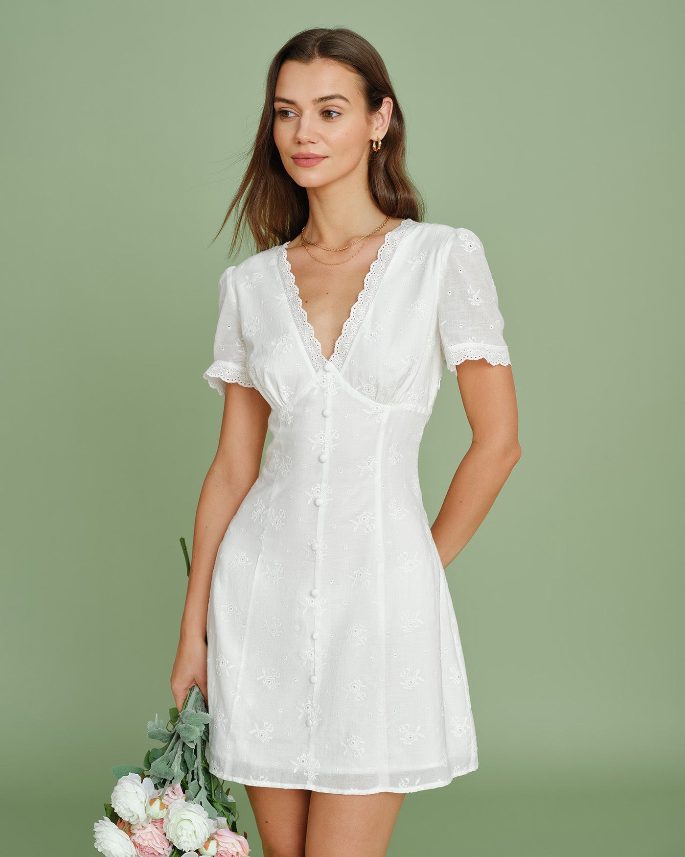 Vestido Mini de Encaje Bordado con Cuello en V Blanco