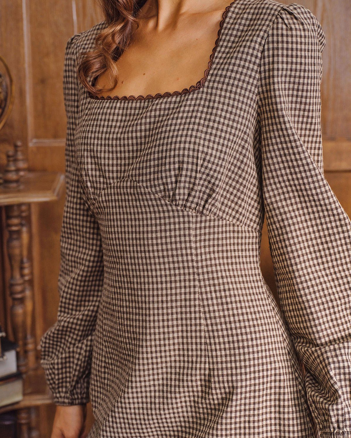 Vestido mini A-line de cuello cuadrado a cuadros marrón