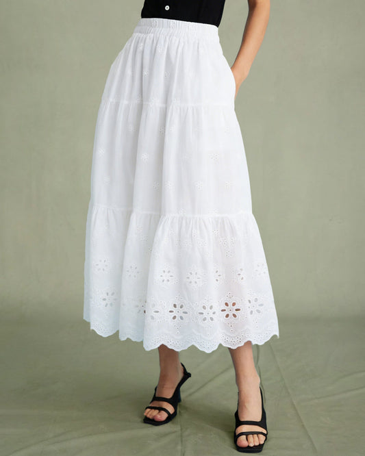 Falda Midi Texturizada Blanca con Flores
