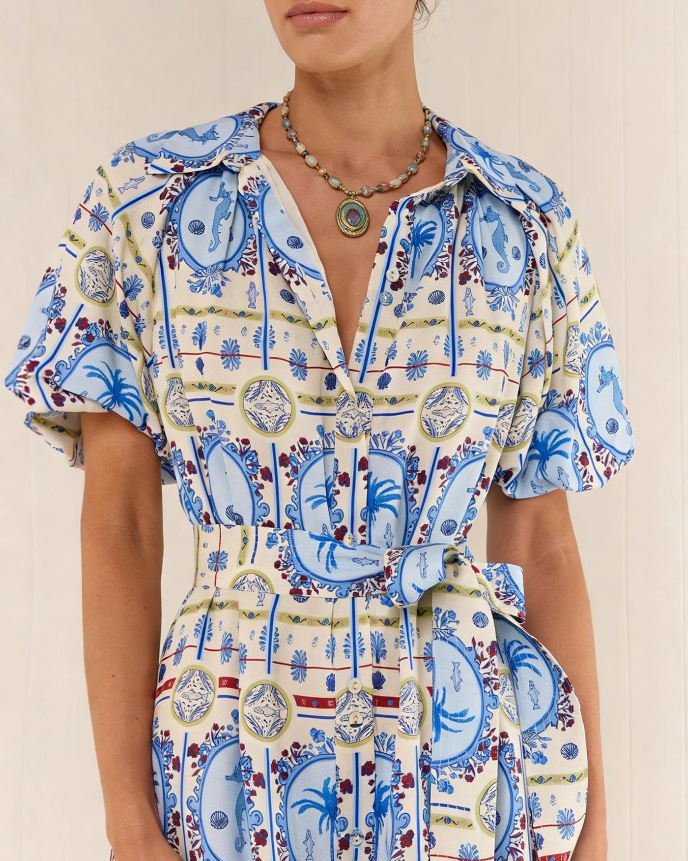 Vestido Midi Túnica con Cuello Floral