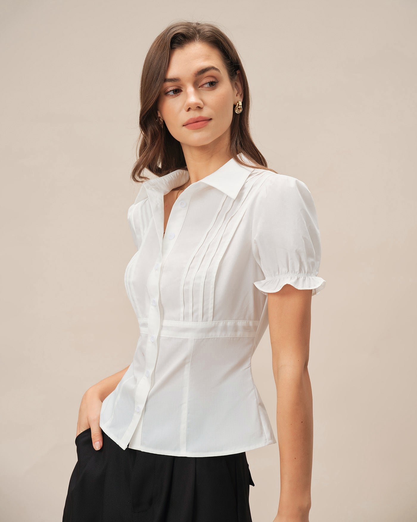 Blusa Blanca con Cuello y Mangas Abullonadas