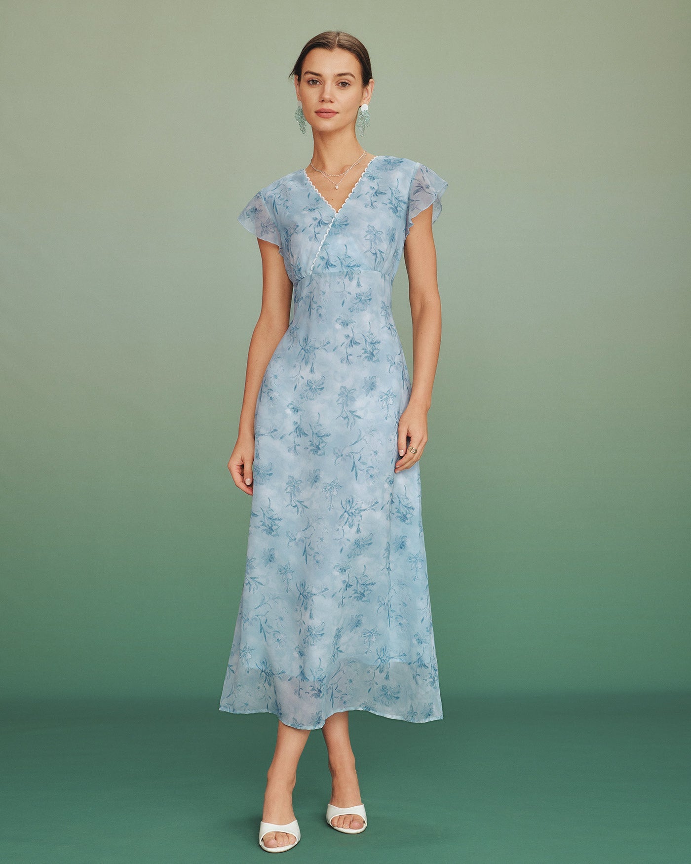 Vestido Largo Floral de Encaje con Cuello en V Azul