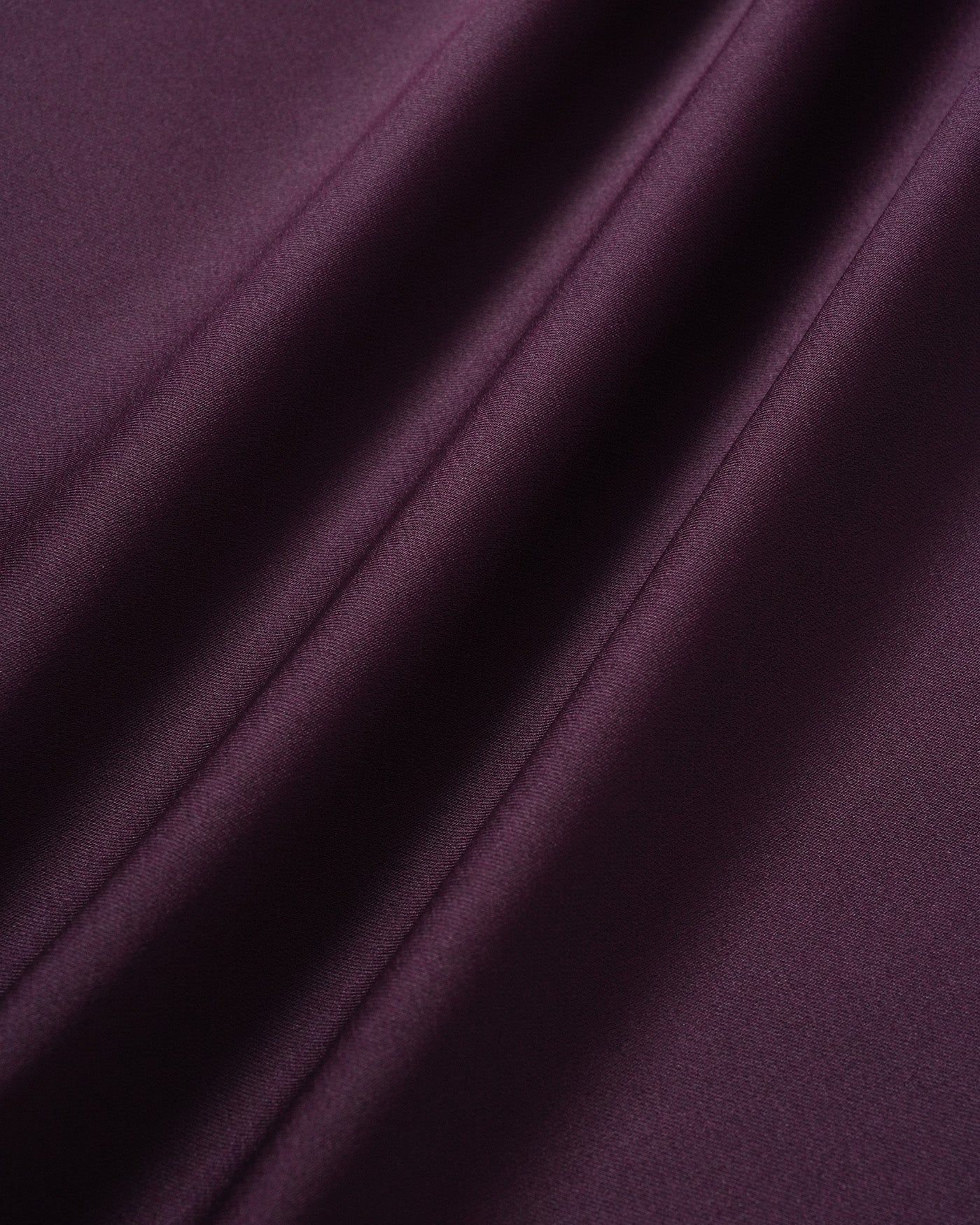 Vestido Maxi de Satén con Cuello de Cowl Morado