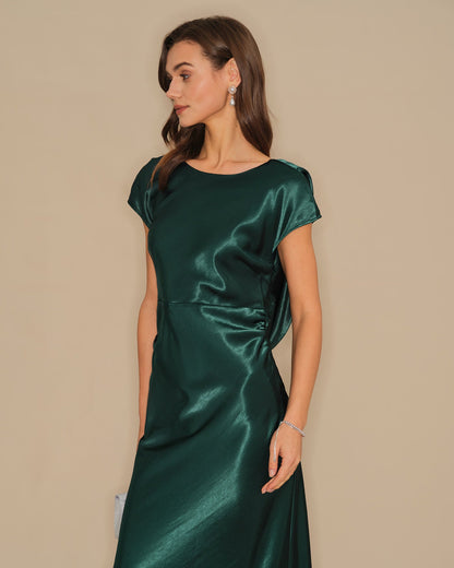 Vestido Maxi de Satén Verde con Corbata