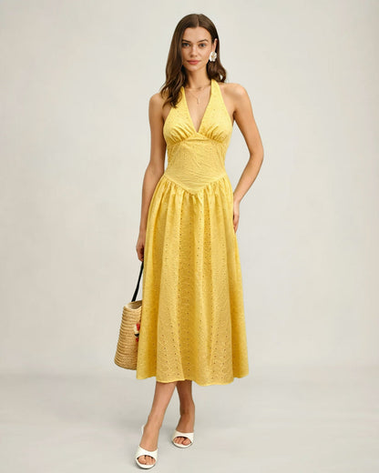 Vestido Maxi Texturizado con Corte Halter Amarillo