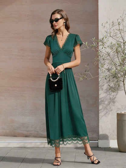 Vestido Maxi de Encaje Verde con Escote en V