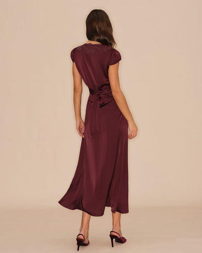 Vestido Maxi de Encaje V en Color Rojo Vino