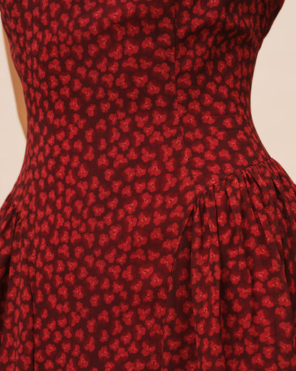 Vestido Maxi Floral con Mangas de Capucha Rojas