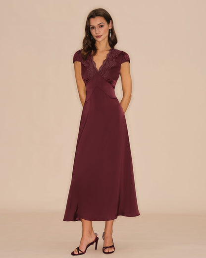Vestido Maxi de Encaje V en Color Rojo Vino