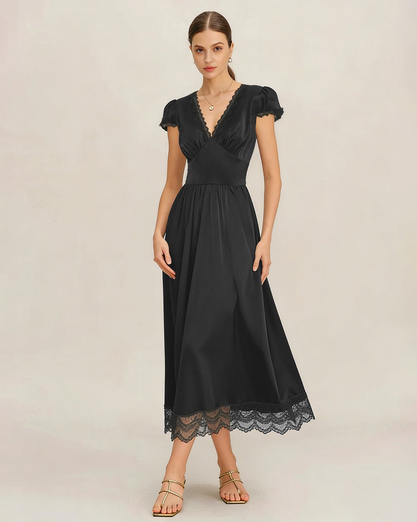 Vestido Maxi Negro con Escote en V y Mangas Abullonadas