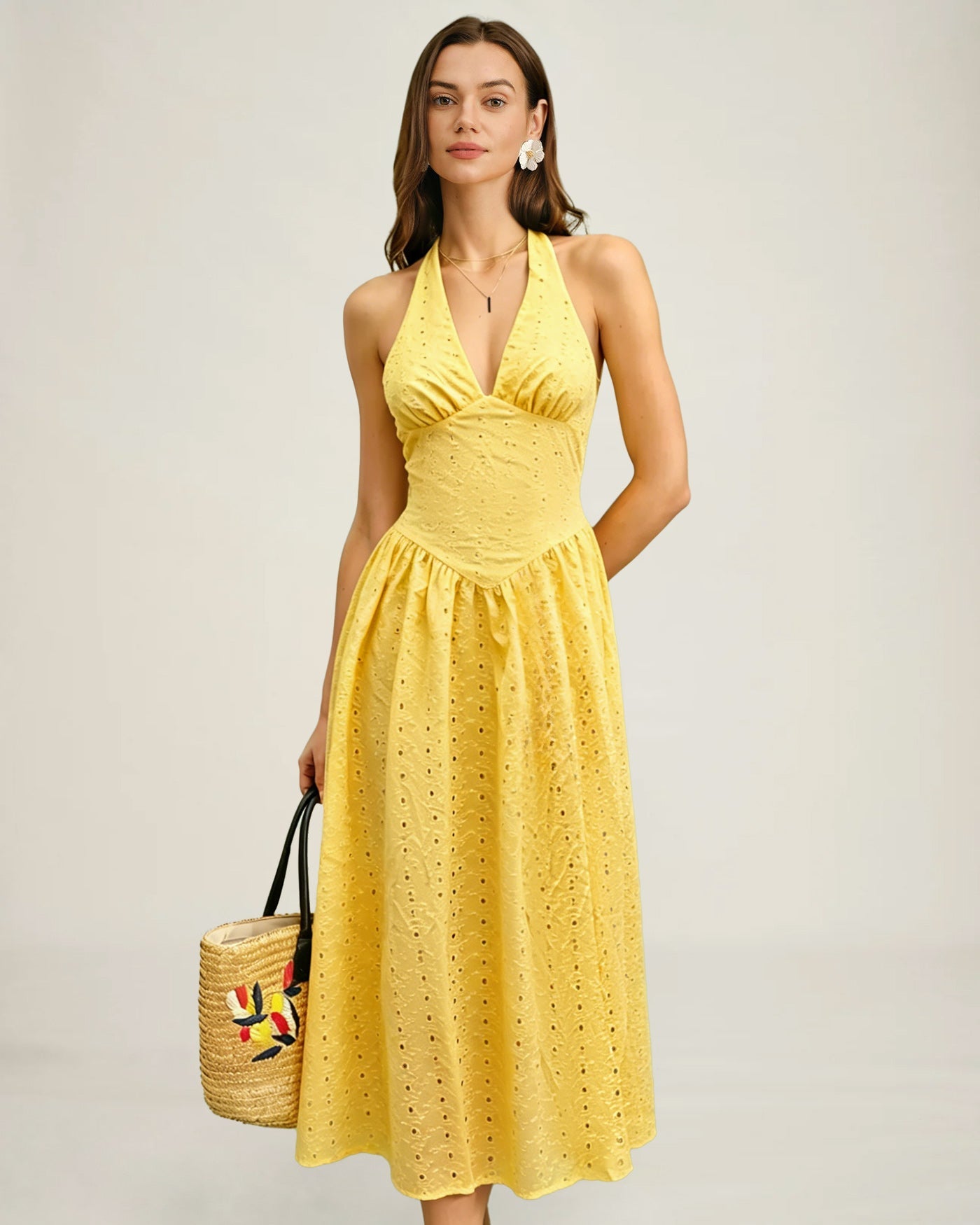 Vestido Maxi Texturizado con Corte Halter Amarillo