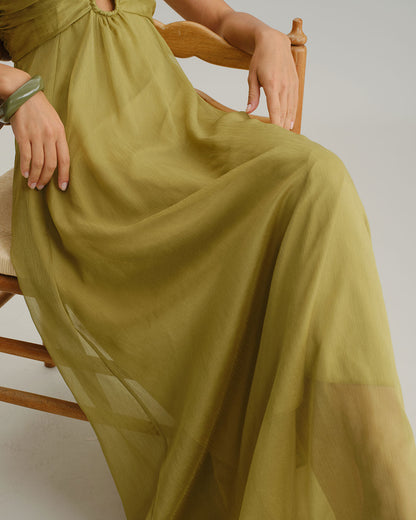 Vestido Maxi Deslizable Verde con Pliegues