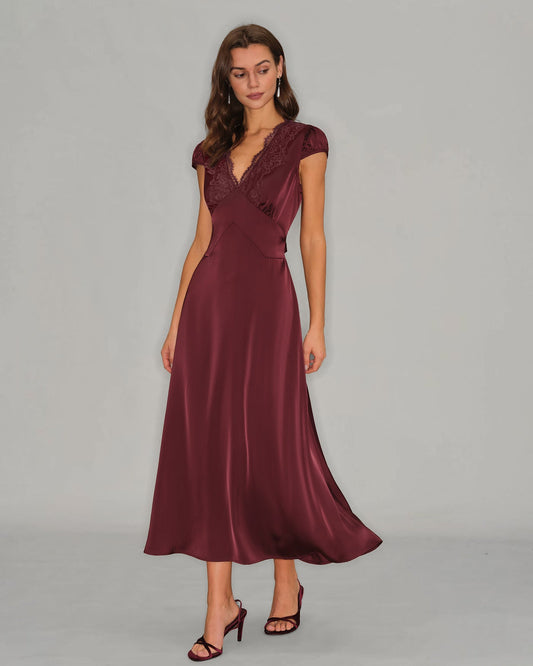 Vestido Maxi de Encaje V en Color Rojo Vino