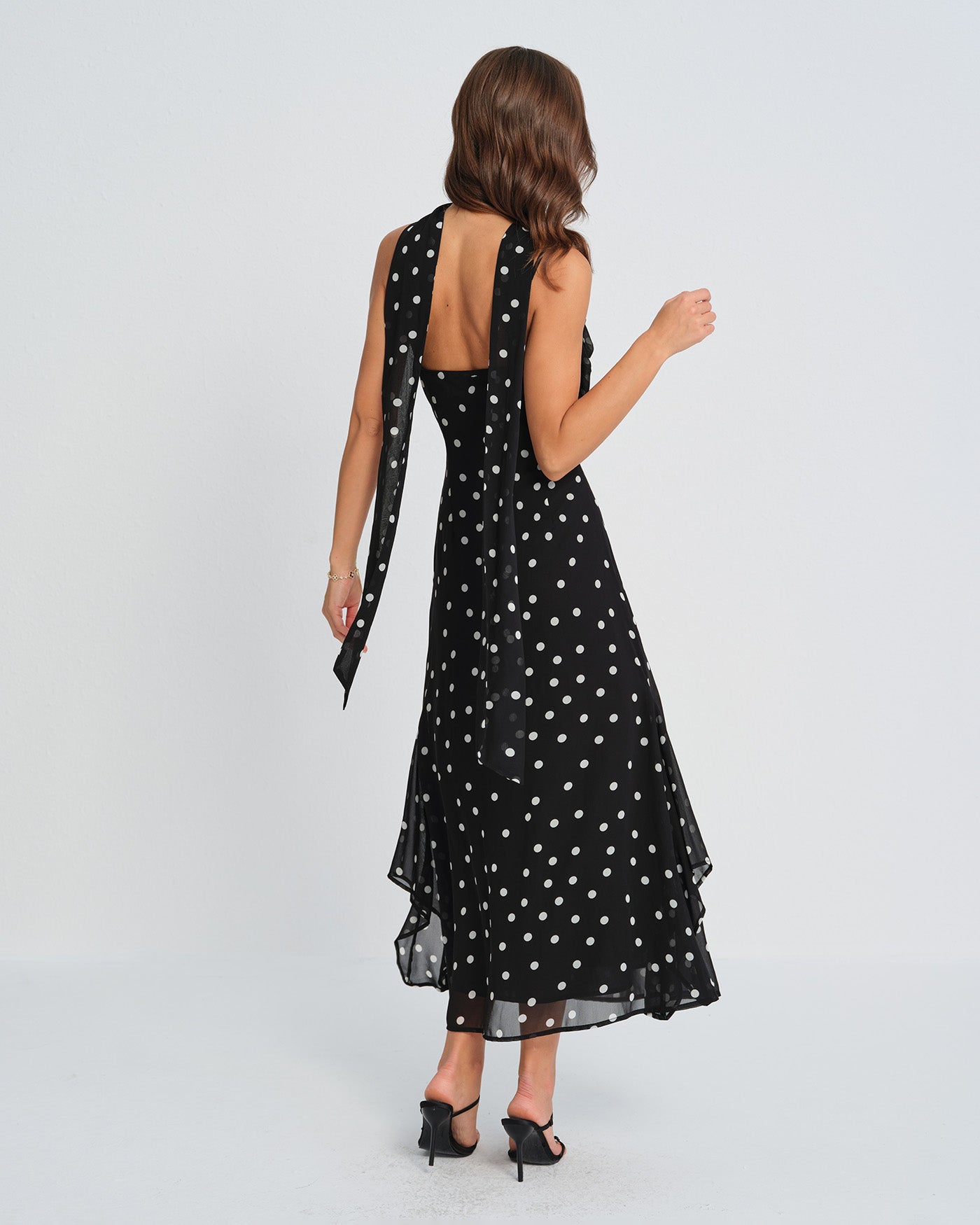 Vestido Maxi Sin Mangas con Lunares Negros