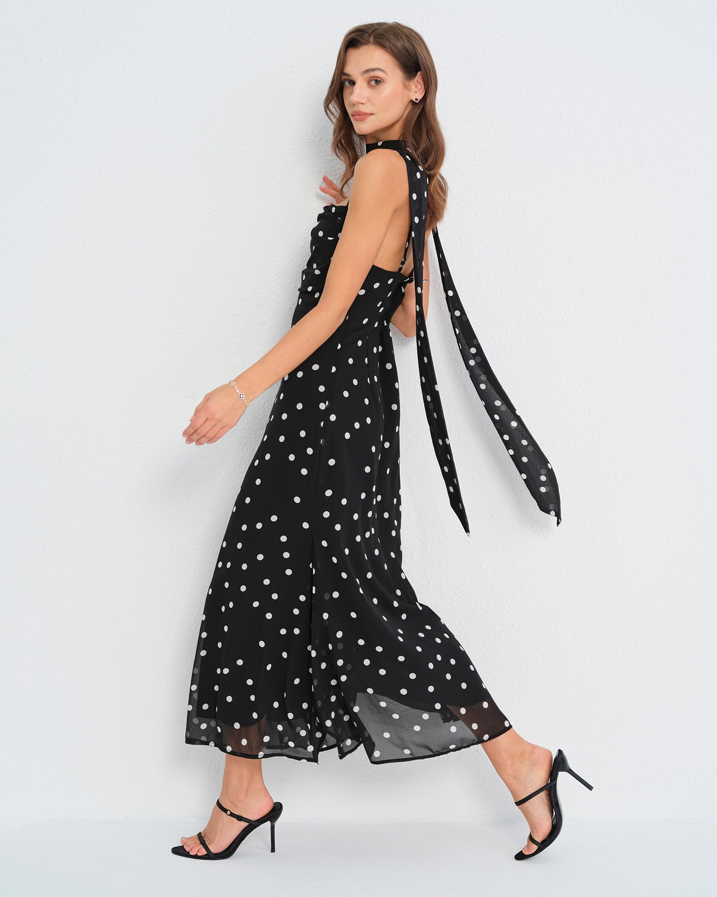 Vestido Maxi Sin Mangas con Lunares Negros