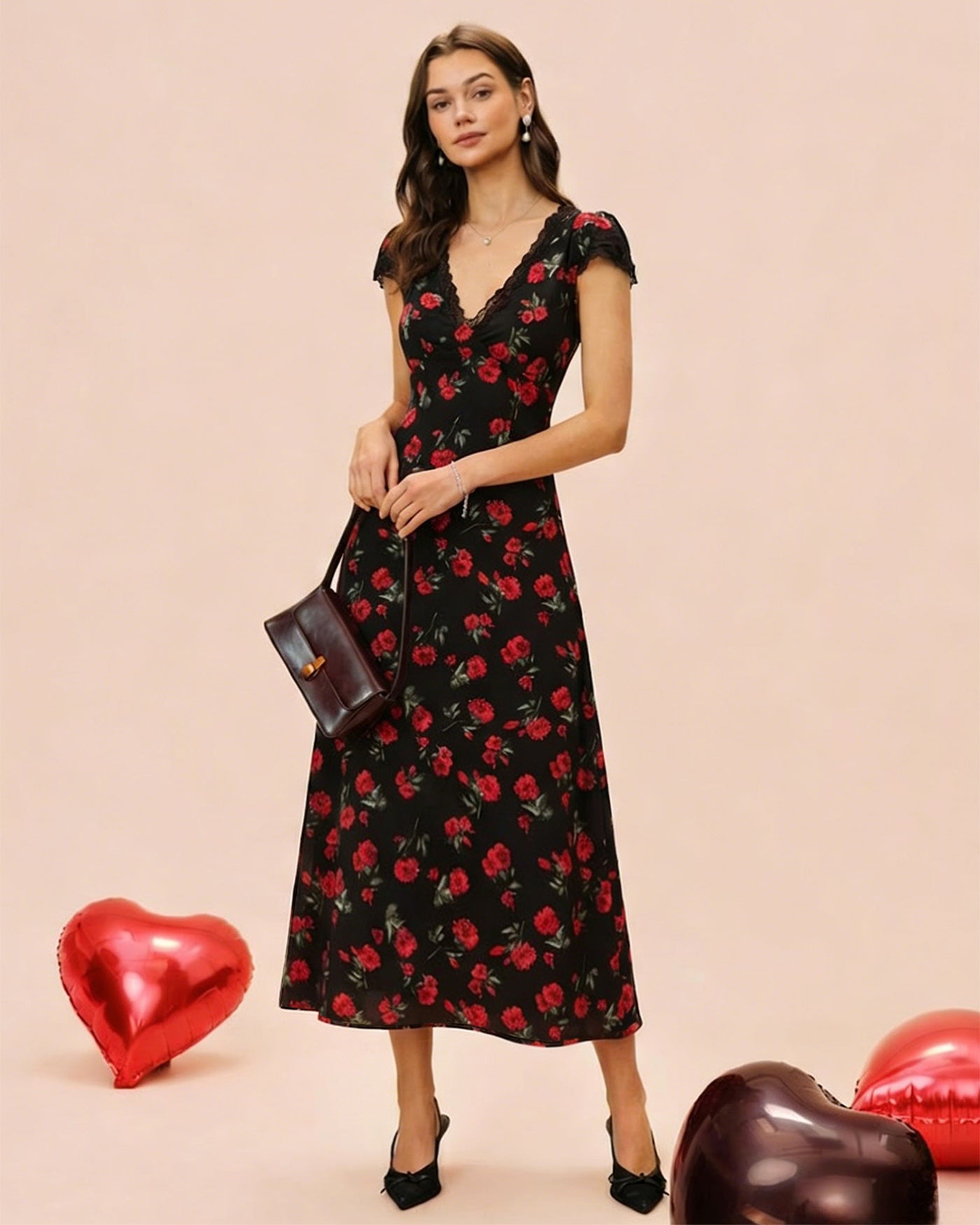 Vestido Maxi Negro Floral con Escote en V
