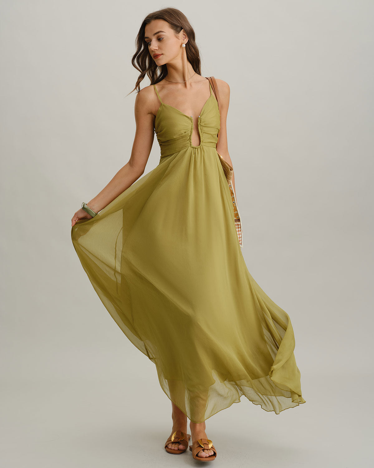 Vestido Maxi Deslizable Verde con Pliegues