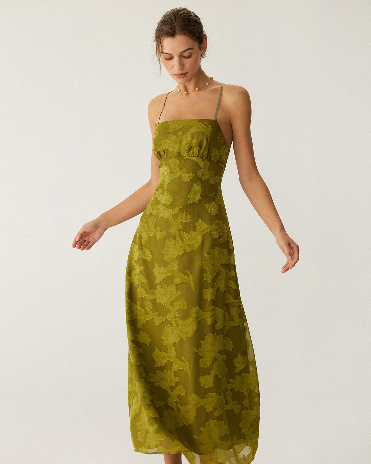 Vestido Maxi Sin Espalda con Fruncidos Florales Verdes
