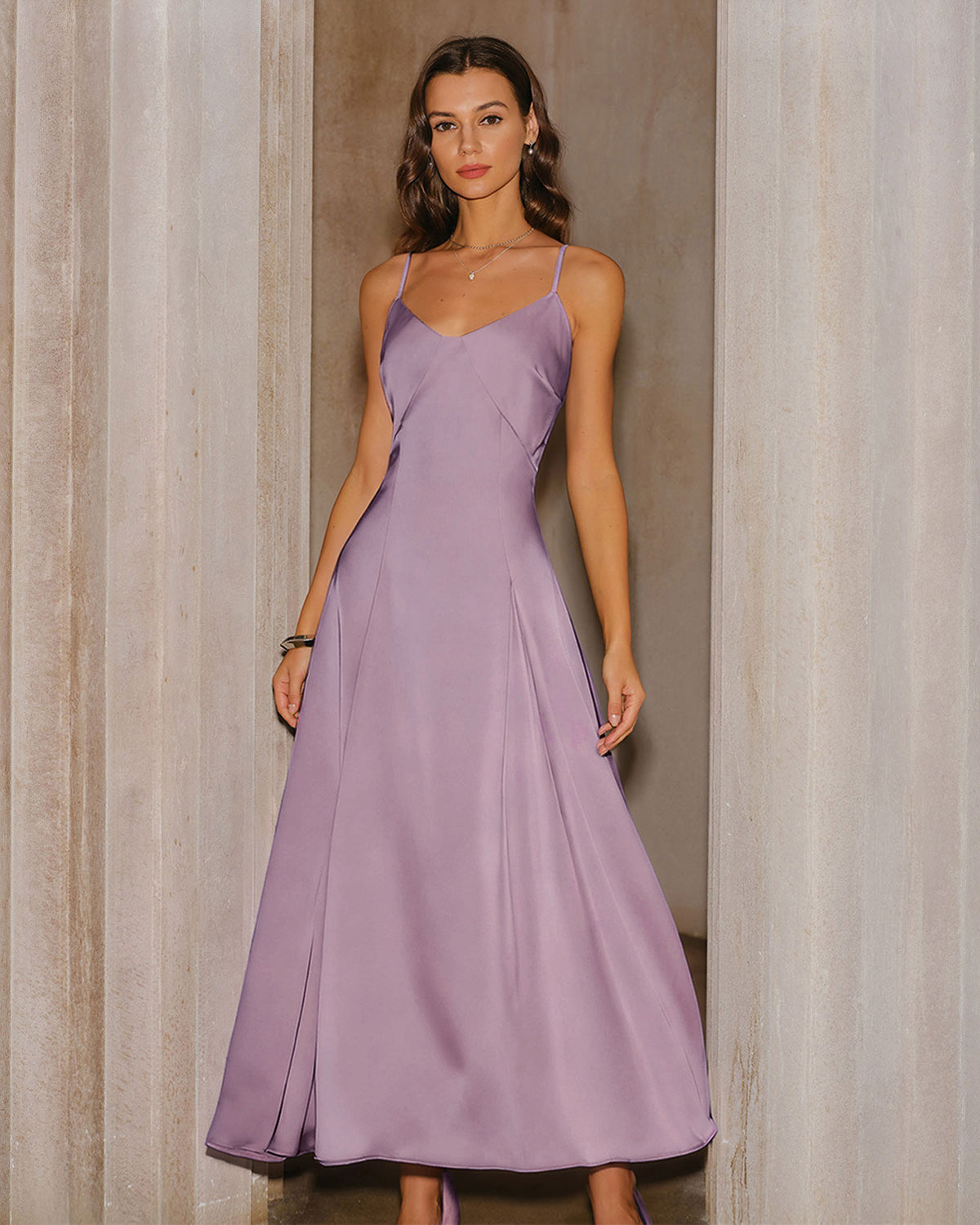 Vestido Maxi de Satén Púrpura