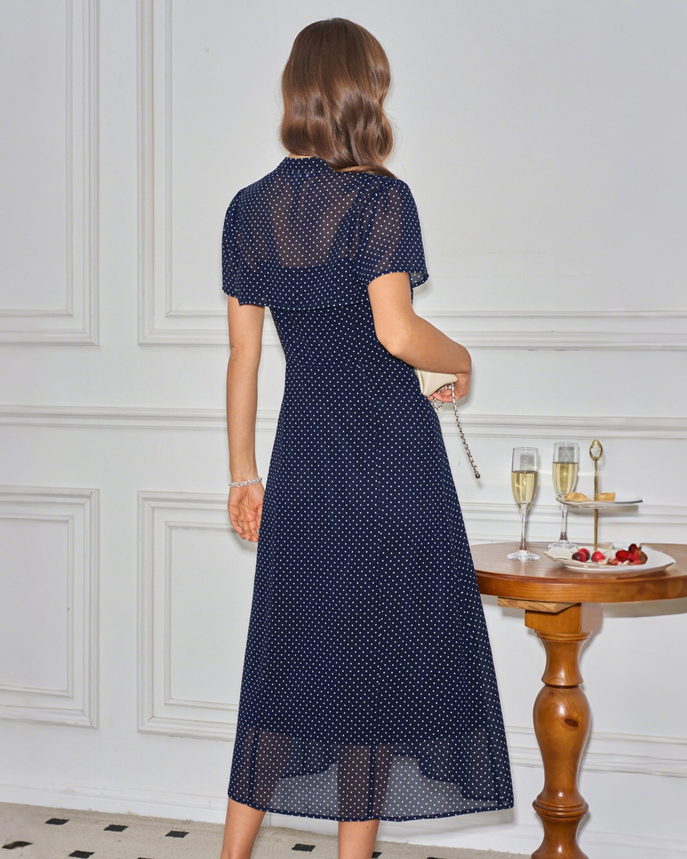 Vestido Midi Deslizante de Lunares Azul