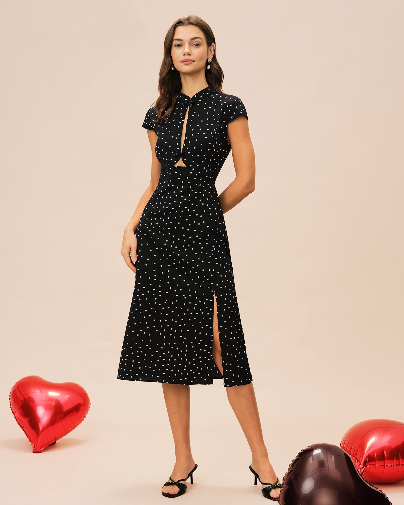 Vestido Midi de Lunares con Cuello Mandarin Negro