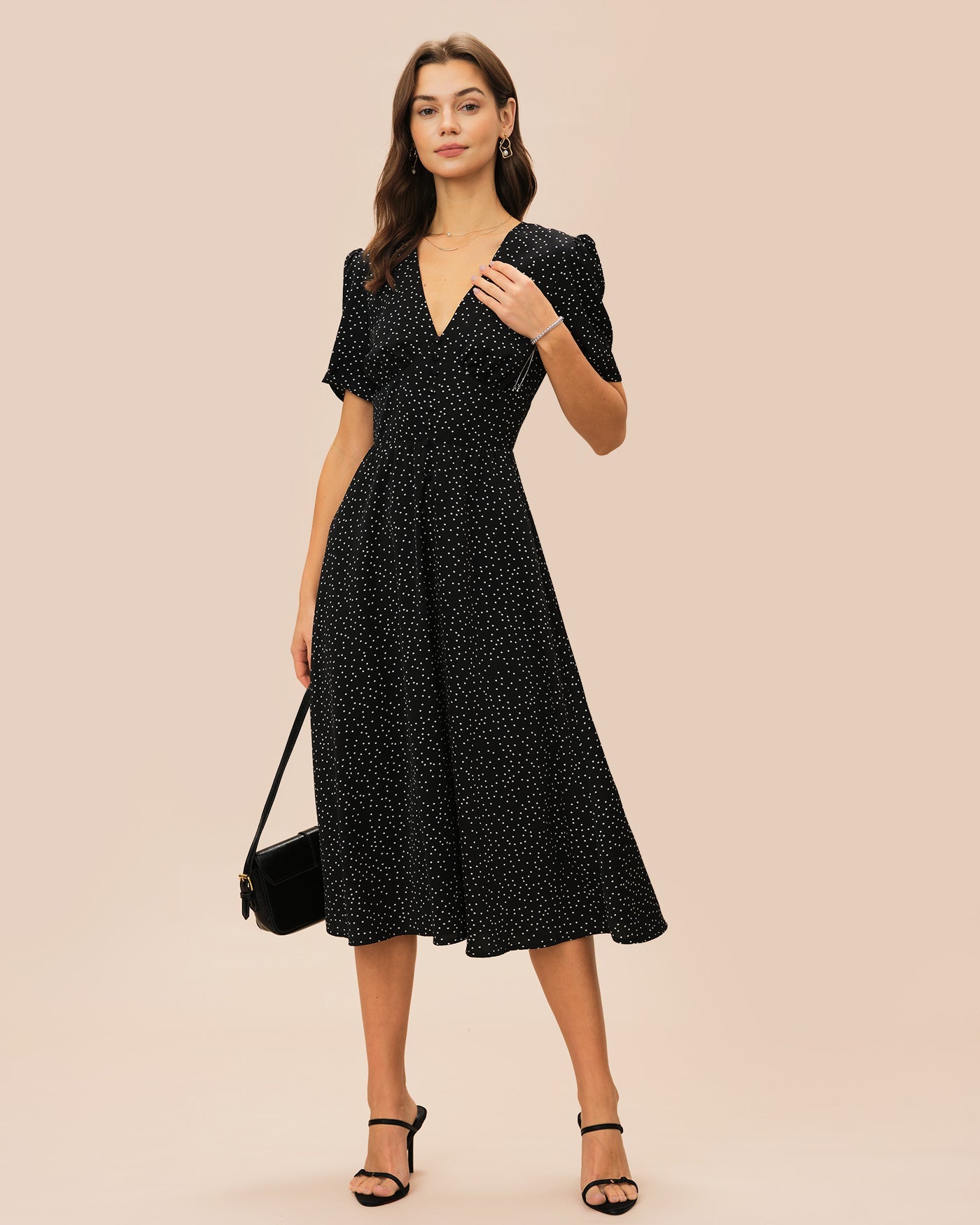 Vestido Midi Negro con Cuello en V y Lunares