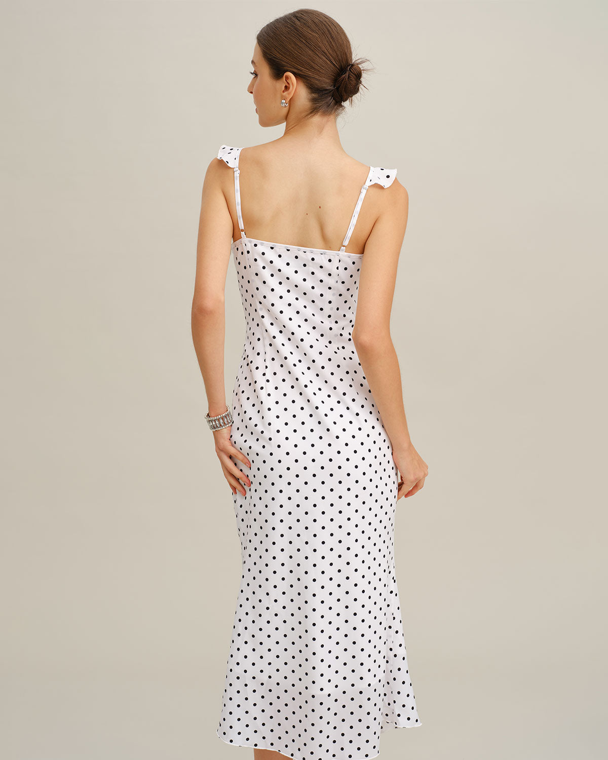 Vestido Midi con Volantes de Lunares Blancos