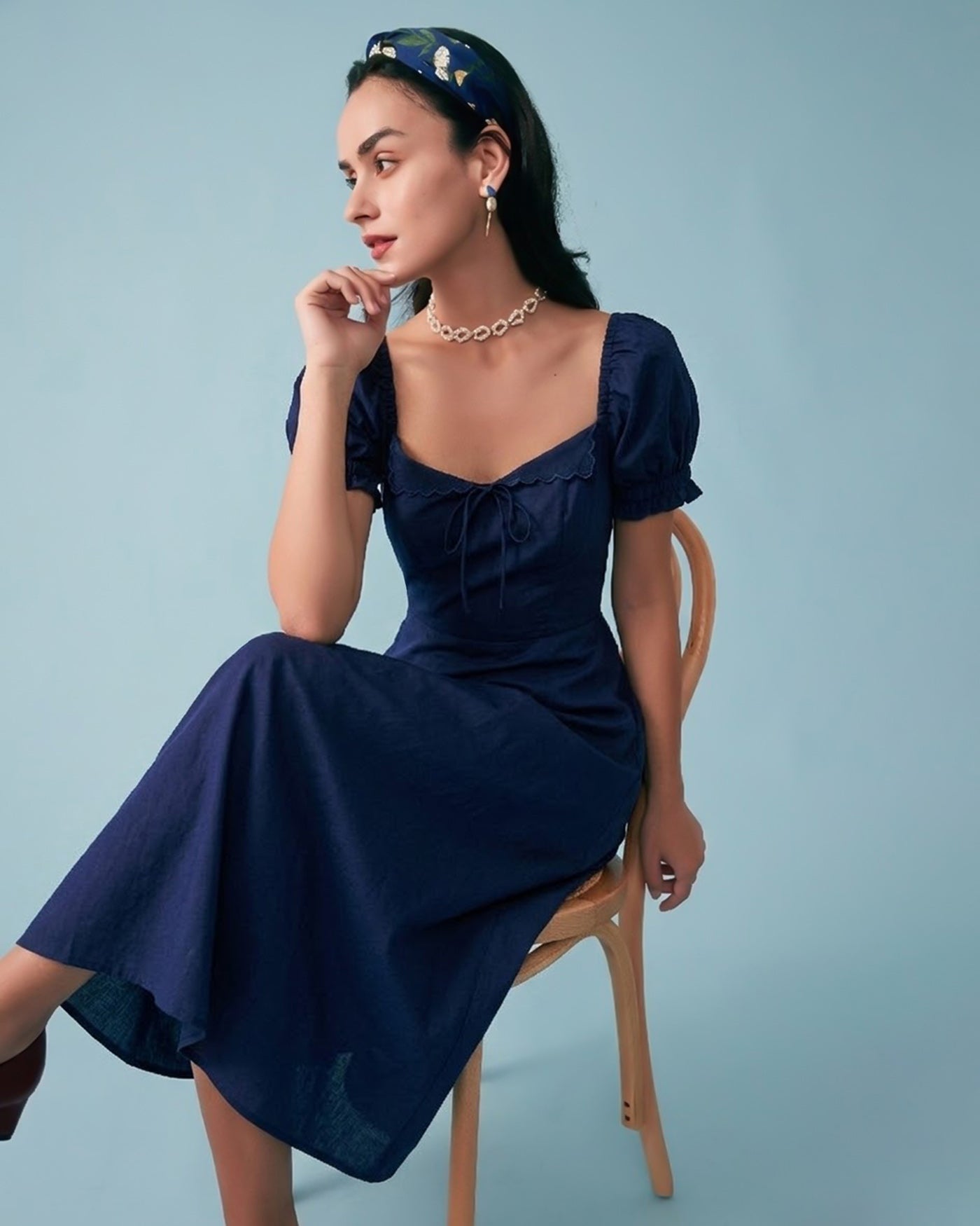 Vestido Midi de Manga Abullonada en Color Marino