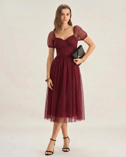 Vestido Midi de Lunares con Escote Corazón Rojo