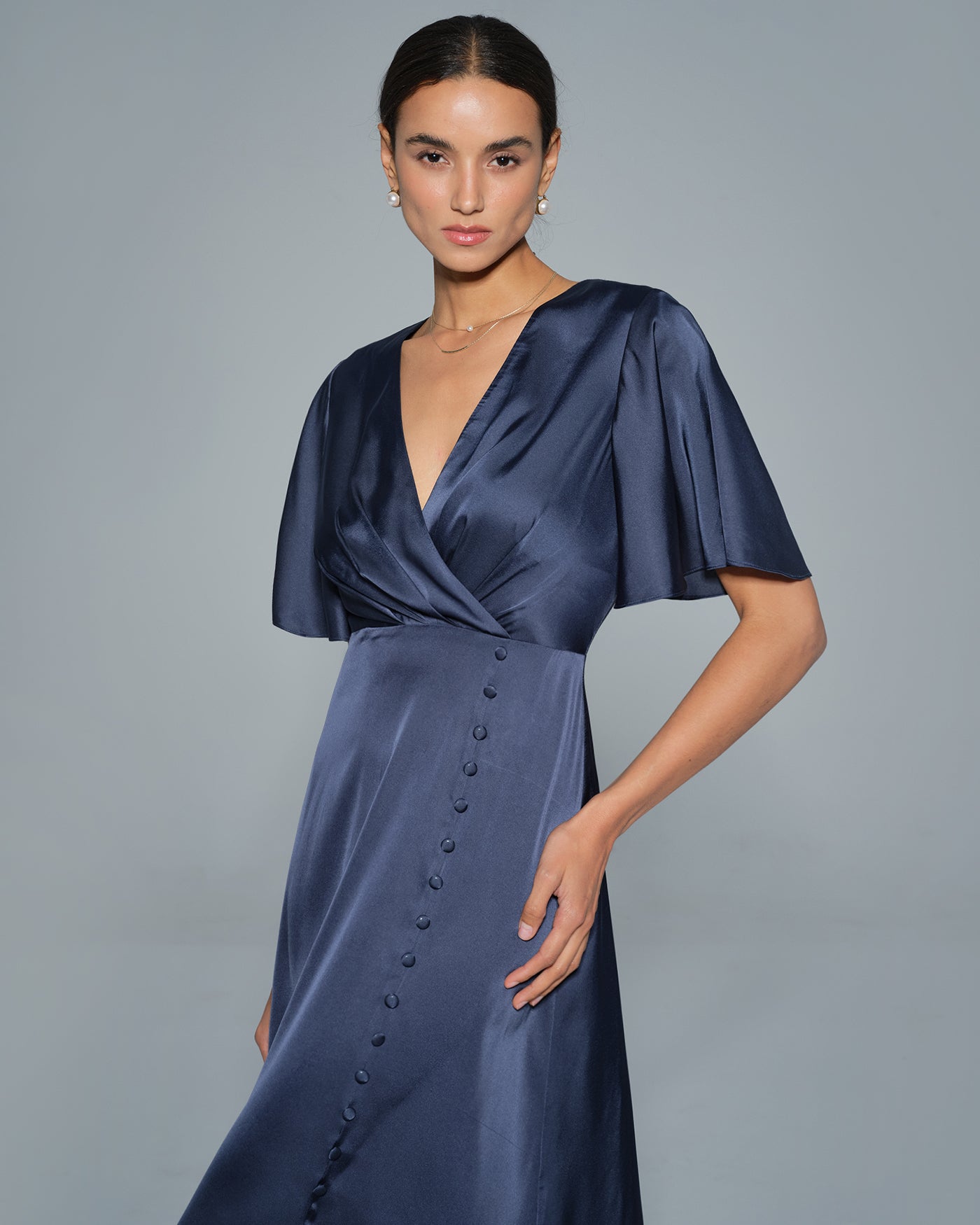 Vestido Midi de Satén con Escote en V Marino