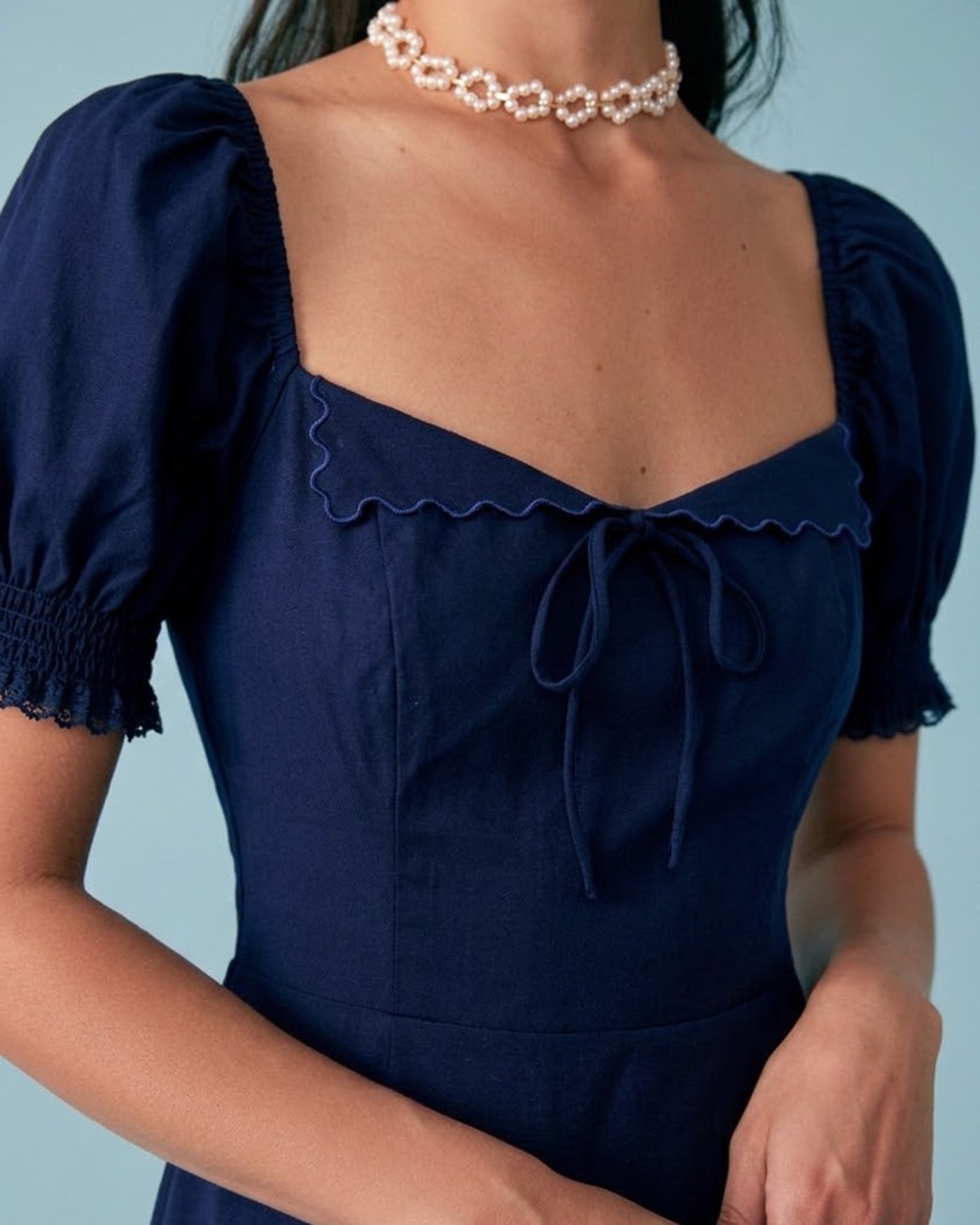 Vestido Midi de Manga Abullonada en Color Marino