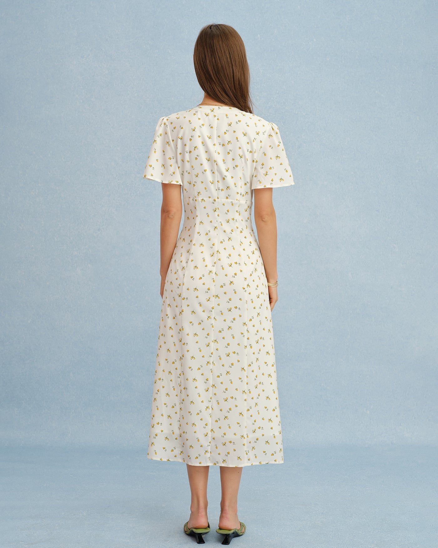 Vestido Midi Floral Amarillo con Escote en V