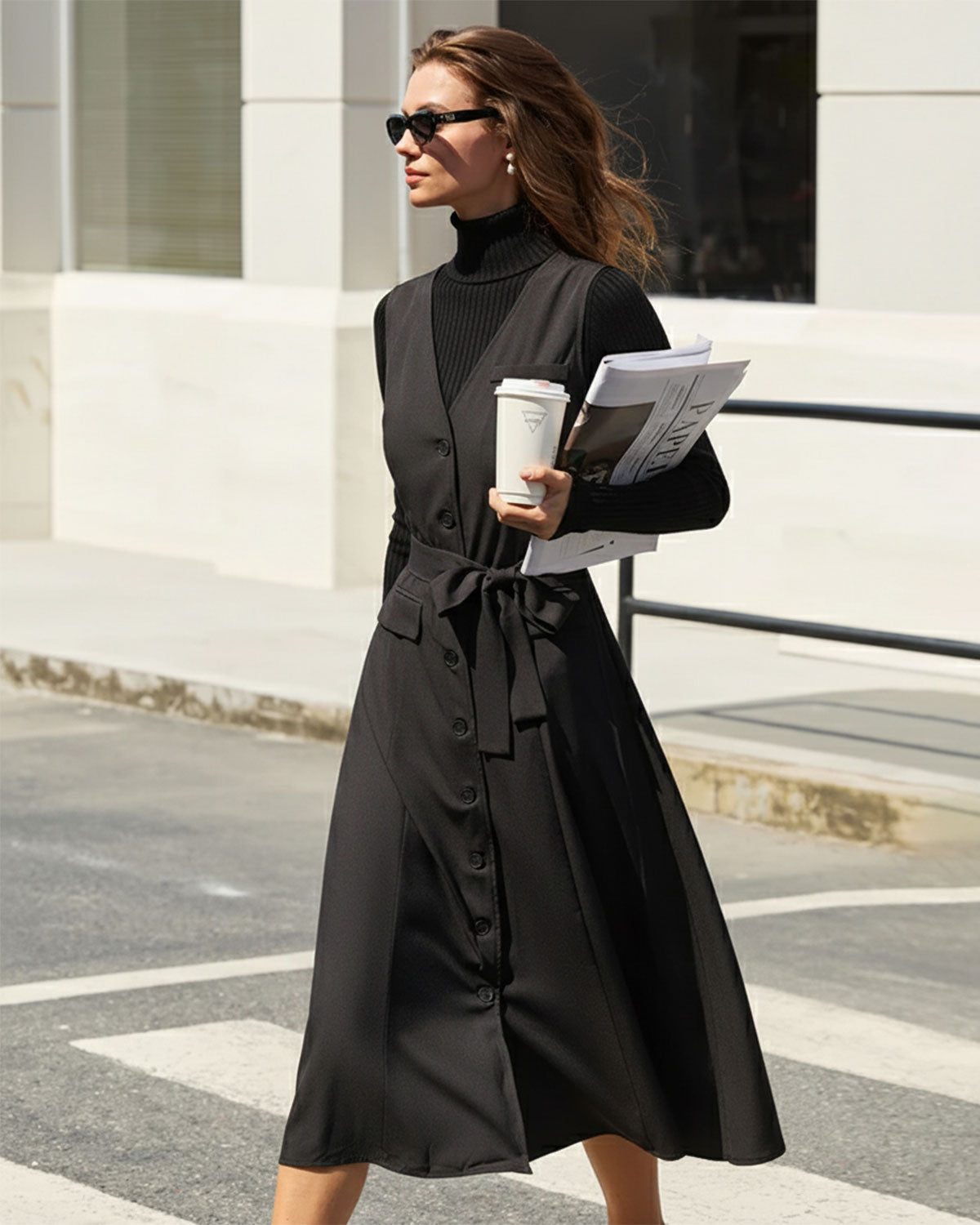 Vestido Midi Sin Mangas con Cinturón y Escote en V Negro