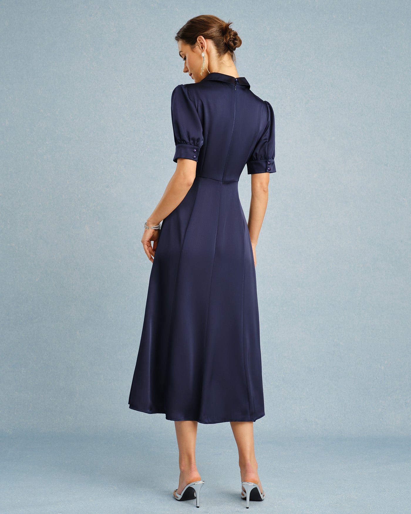 Vestido Midi de Satén con Cuello de Marinerito y Mangas Abullonadas
