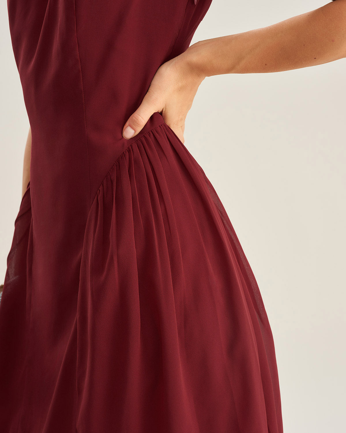 Vestido Midi Sin Mangas de Chifón Color Rojo Vino
