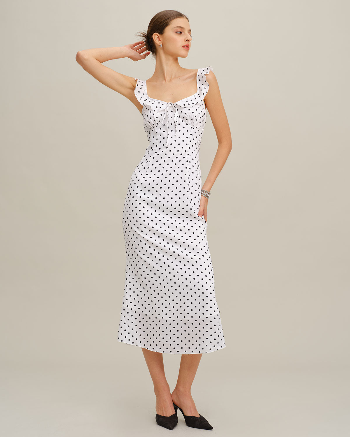 Vestido Midi con Volantes de Lunares Blancos