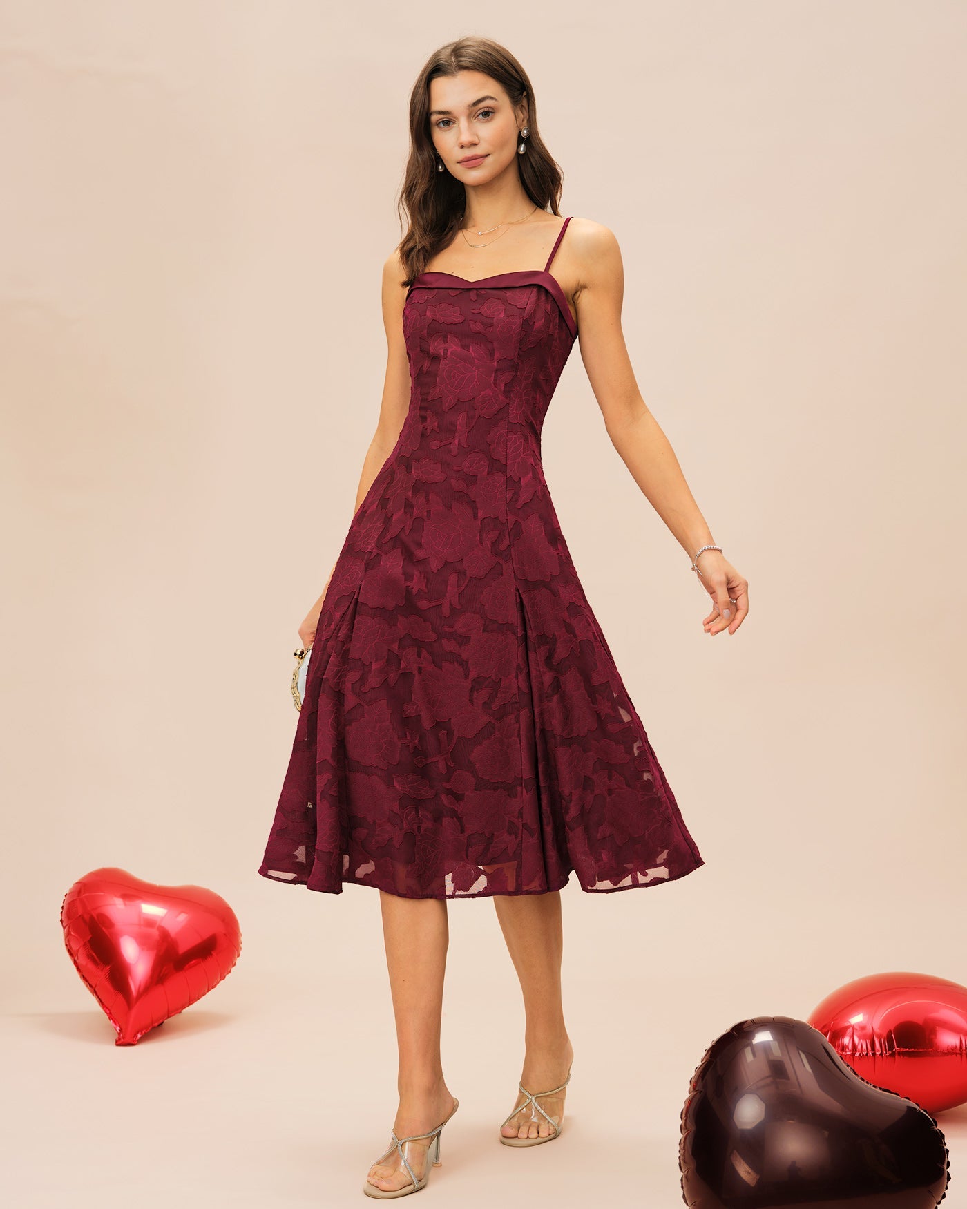 Vestido Midi Jacquard Sin Mangas de Cuello Corazón Color Rojo Vino