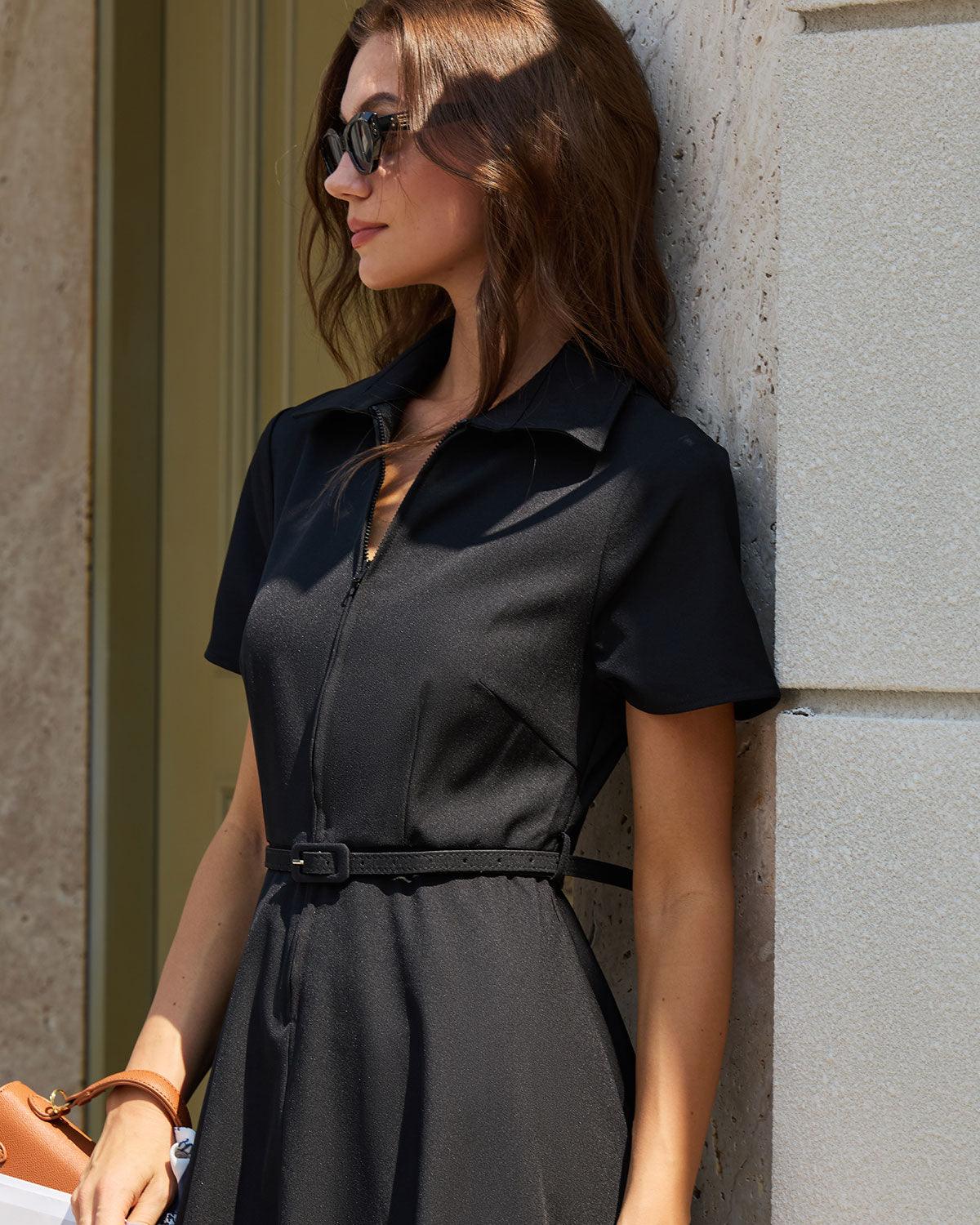 Vestido Midi Negro A-Line con Cinturón