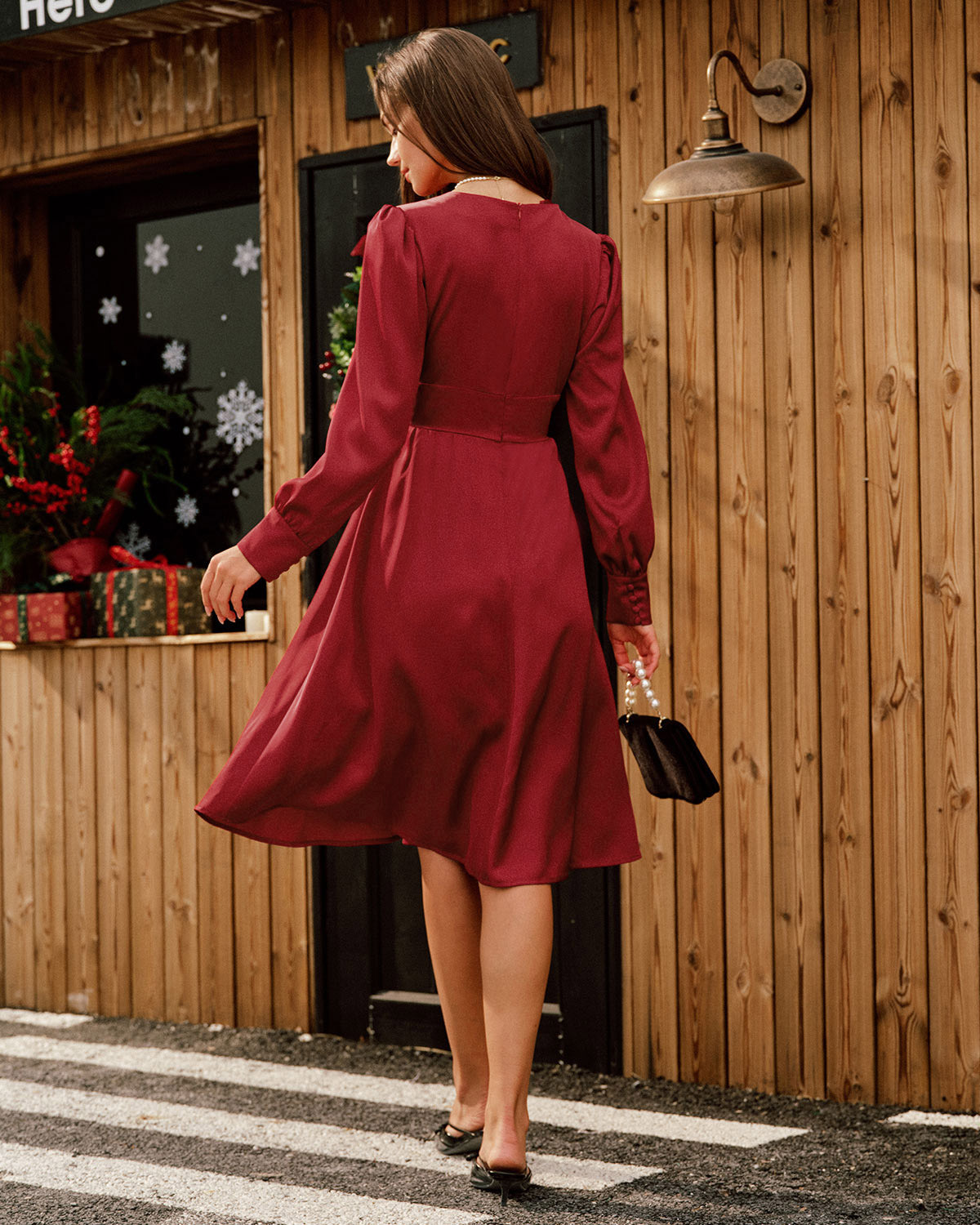 Vestido Midi de Satén Rojo Vino con Escote en V