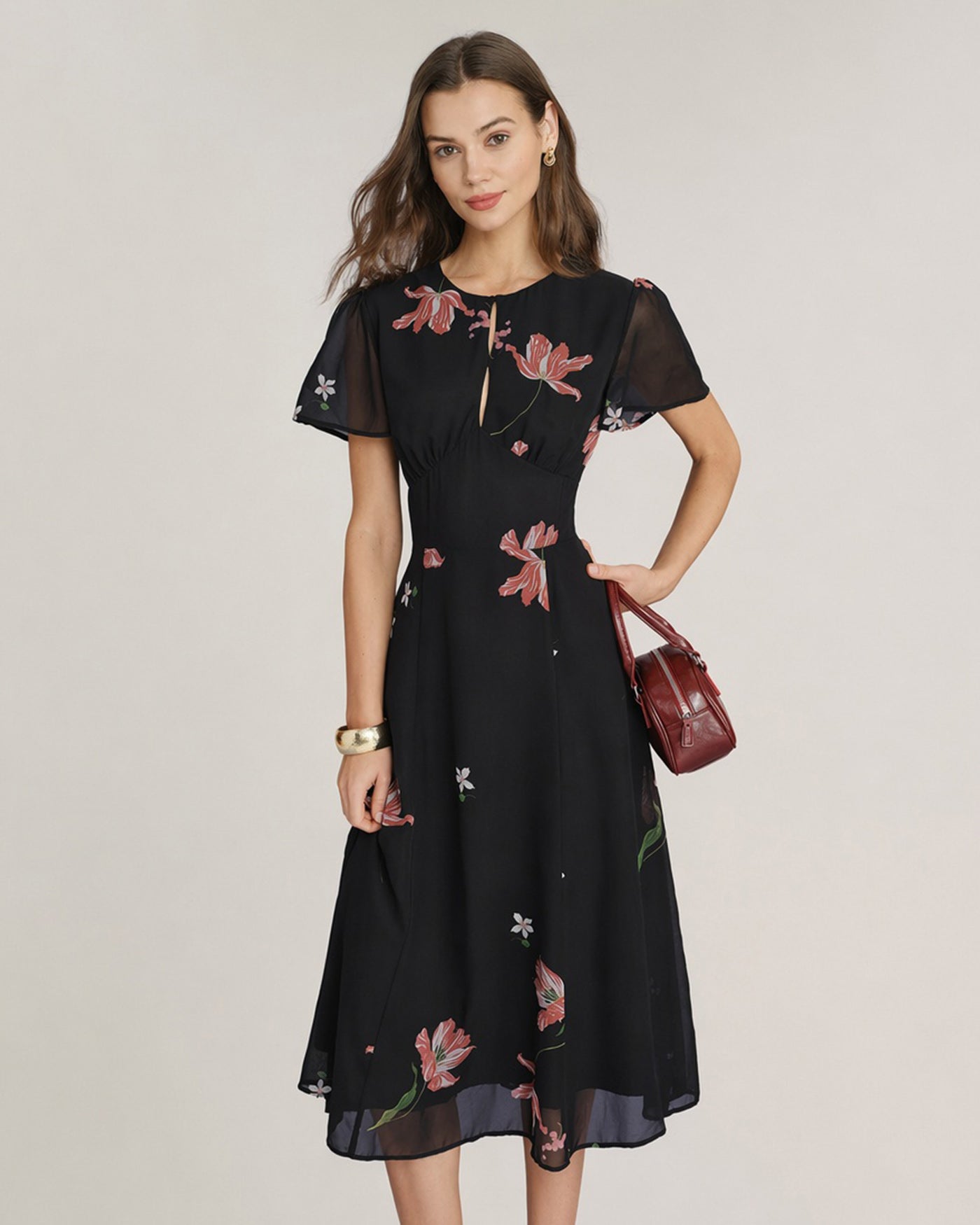 Vestido Midi Floral con Corte en Negro