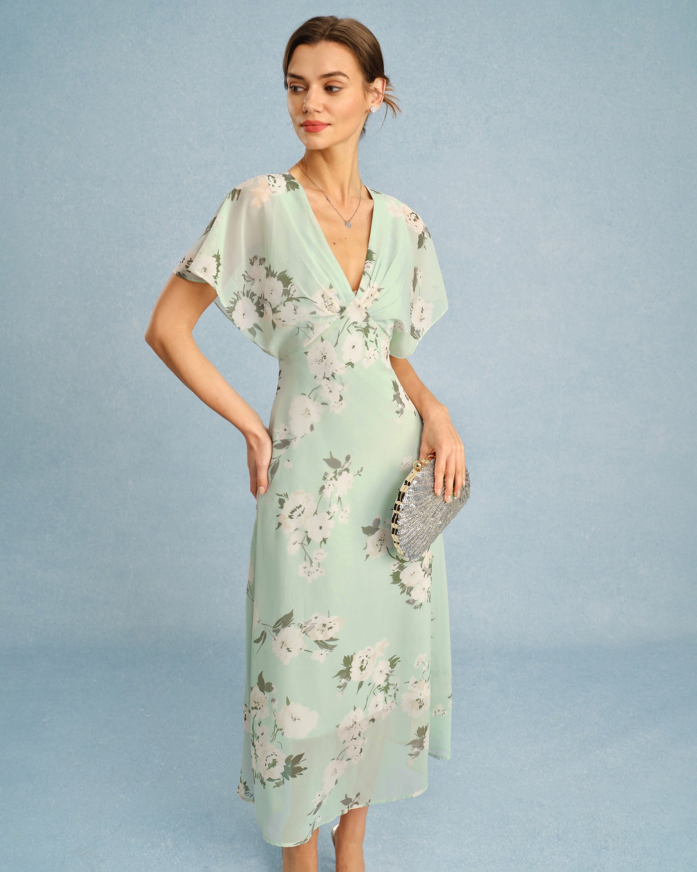 Vestido Midi de Chifón Floral Verde con Escote en V