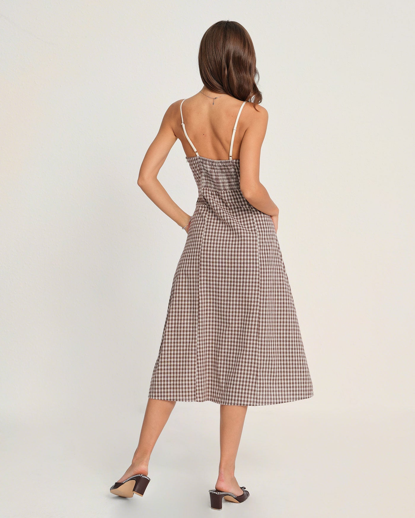 Vestido Midi Deslizante de Cuadros Café