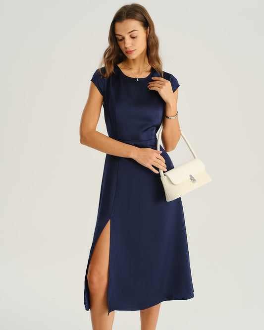 Vestido Midi de Satén Azul Marino con Corte y Abertura