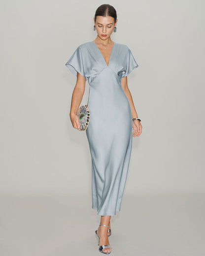 Vestido Midi de Satén con Cuello en V y Mangas Acampanadas